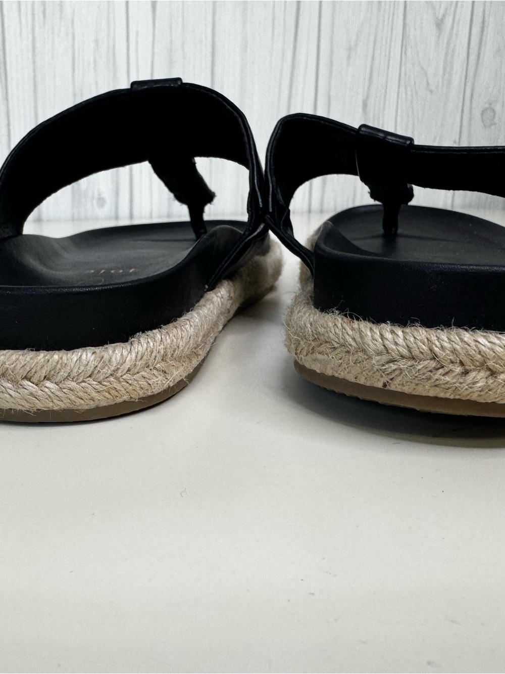 Joie Black Women's Jute-Trim Toe-Post Sandals - Picture 13 of 13